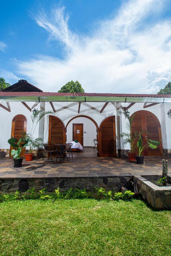 Apu Samay Nature Lodge Tarapoto Exteriör bild